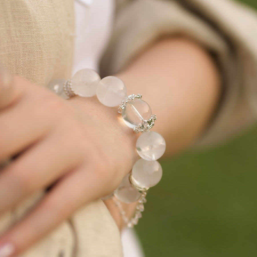 Pulsera de cuarzo fantasma blanco y cristal de azeztulita blanca 